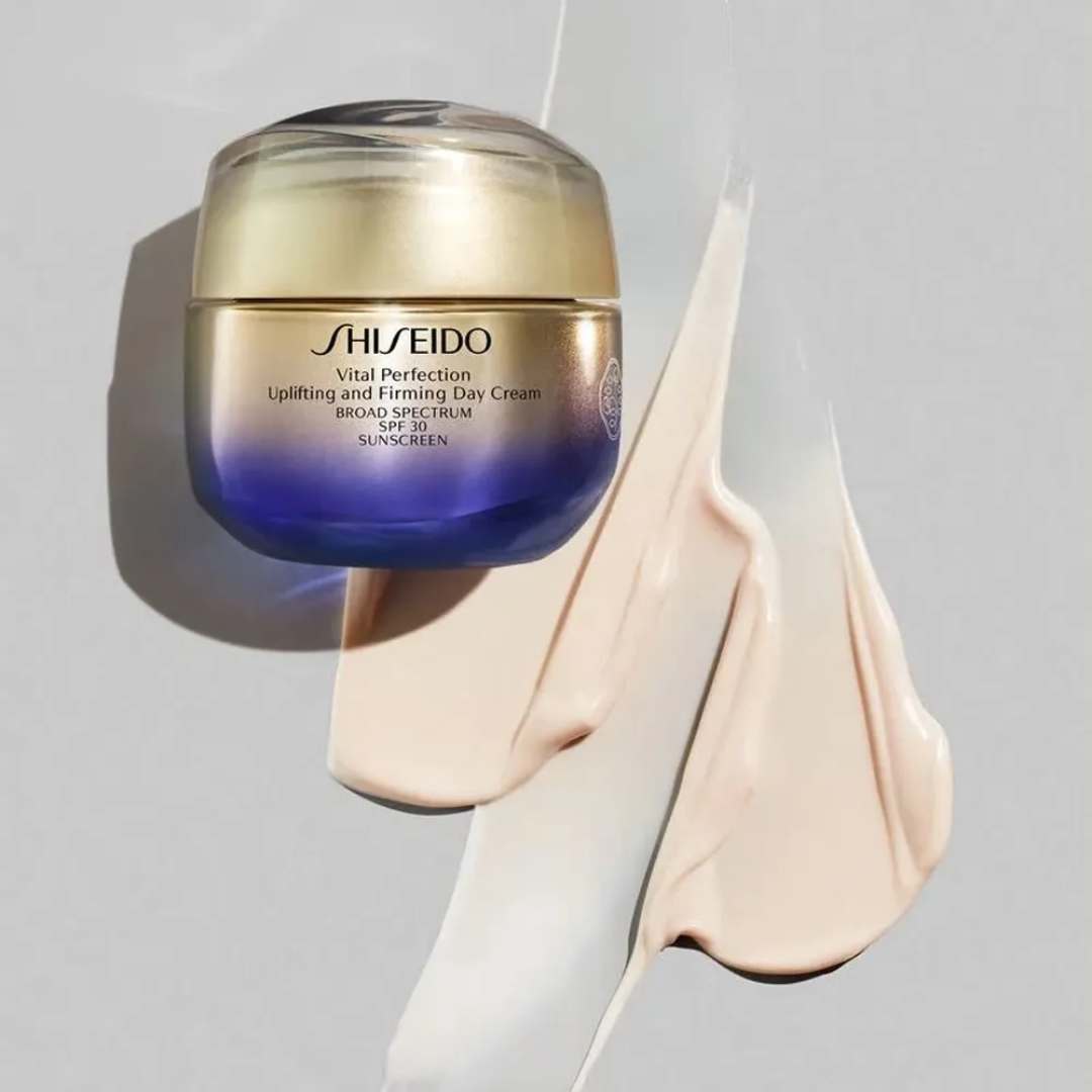 Shiseido Vital Perfection Day Cream SPF30 Creme Firmador